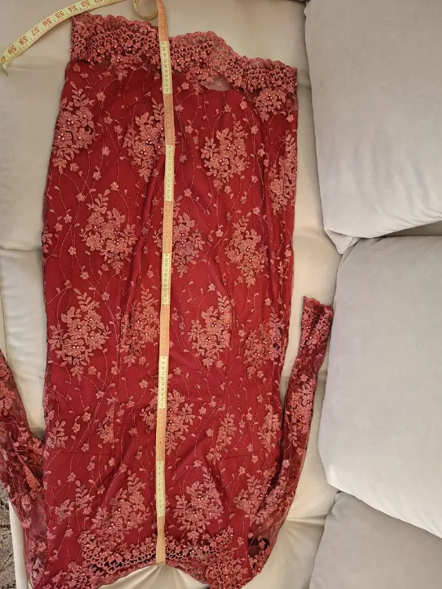 Rochie din dantelă – fotografia 2 din 3