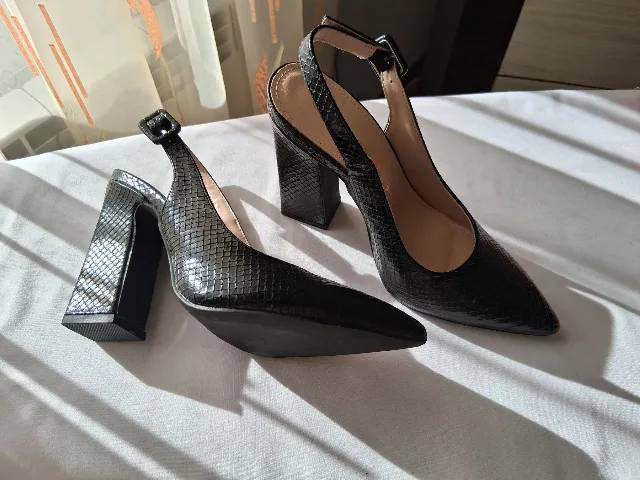 Pantofi de piele – fotografia 3 din 3