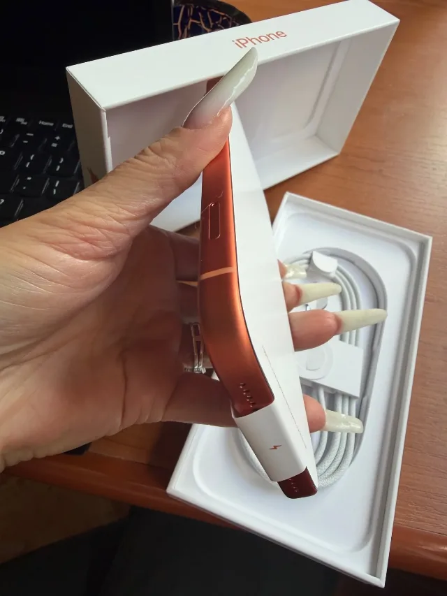 iPhone 17pro max , nou , 0 ore vorbite , neaprins – fotografia 6 din 6