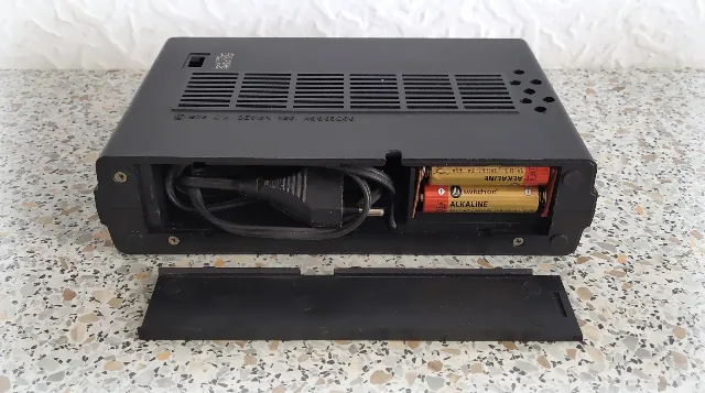 Radio  Radione R20-2 fabricat in anii 70 , de renumita companie austriacă  Nikolaus Eltz, – fotografia 3 din 4