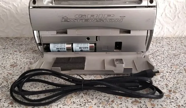 Grundig Music Boy 50 / tehnologie pur germană anii 90 / perfect funcțional (vine cu baterii+cablu) – fotografia 3 din 3