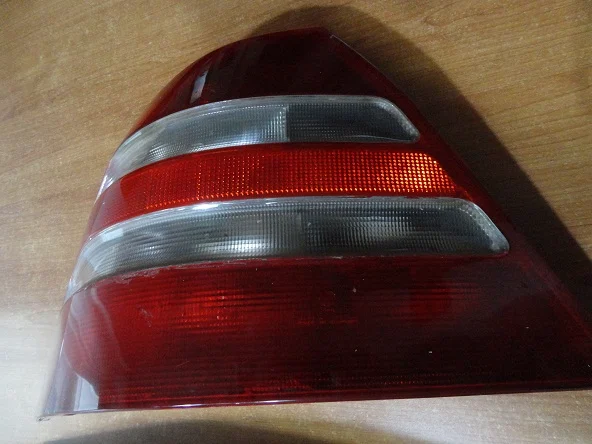 Set lampi stopuri spate Mercedes S 3200 – fotografia 2 din 5