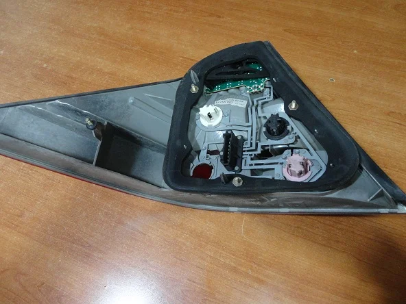 Set lampi stopuri spate Mercedes S 3200 – fotografia 4 din 5