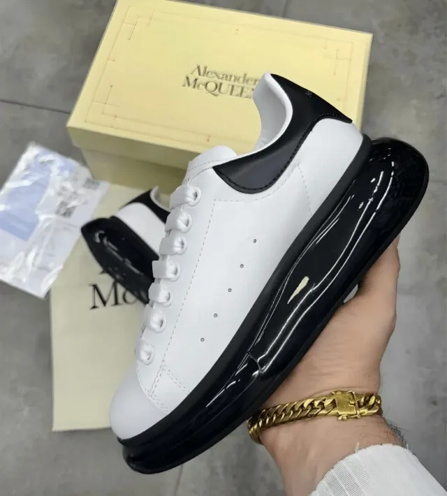 Alexander Mcqueen – Alb cu talpa din perna de aer neagra – Sector 2, București