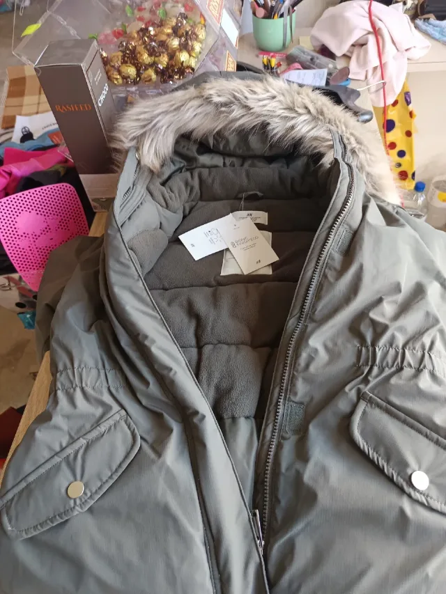 Geacă de iarna H&M.8-10 ani – fotografia 4 din 4