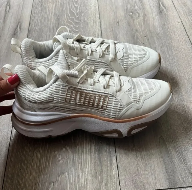 Pantofi sport aproape noi. Încălțați de 2 ori. – fotografia 3 din 4