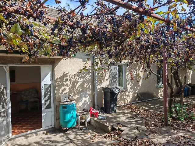 Teren 1.056 Mp Cu Casă Și Spațiu Comercial – Lumina, Strada Mare Nr. 83 – Direct Proprietar  Vând teren cu casă, cu o suprafață totală de 1.056,84 mp (lungime 88,94 m, lățime 15,35 m), situat în lumin – fotografia 5 din 5