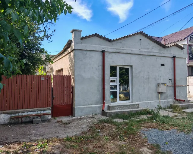 Teren 1.056 Mp Cu Casă Și Spațiu Comercial – Lumina, Strada Mare Nr. 83 – Direct Proprietar  Vând teren cu casă, cu o suprafață totală de 1.056,84 mp (lungime 88,94 m, lățime 15,35 m), situat în lumin – fotografia 3 din 5