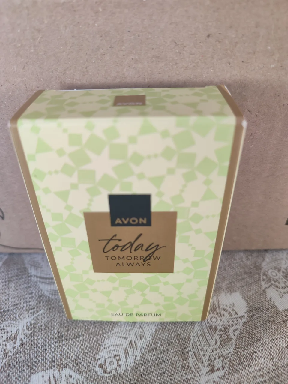 parfum  cu un miros de toamná. – fotografia 1 din 2