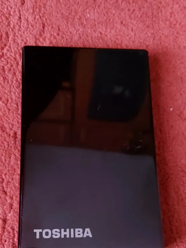 vînd hard extern Tosiba – fotografia 3 din 4