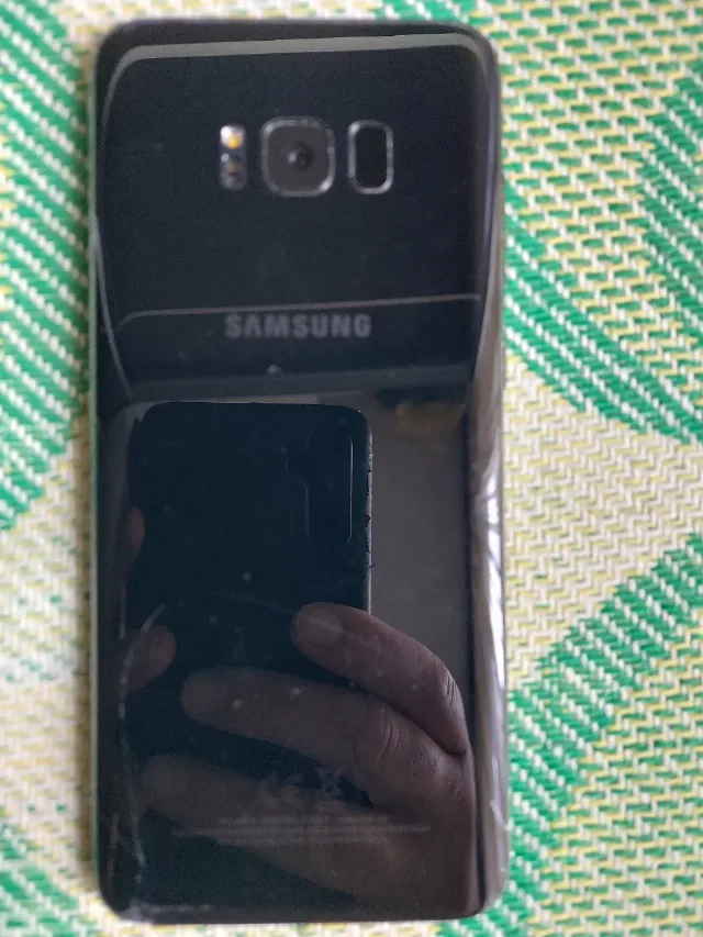 vînd Samsug S8 cum se vede în poze – fotografia 4 din 4