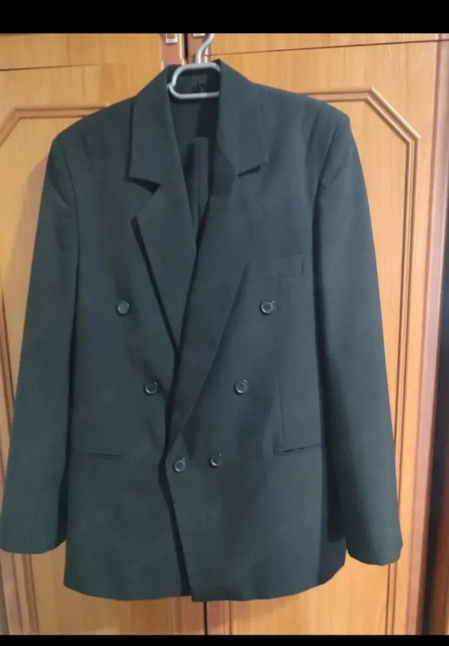 Costum pentru  bárbati. Negru – fotografia 1 din 2