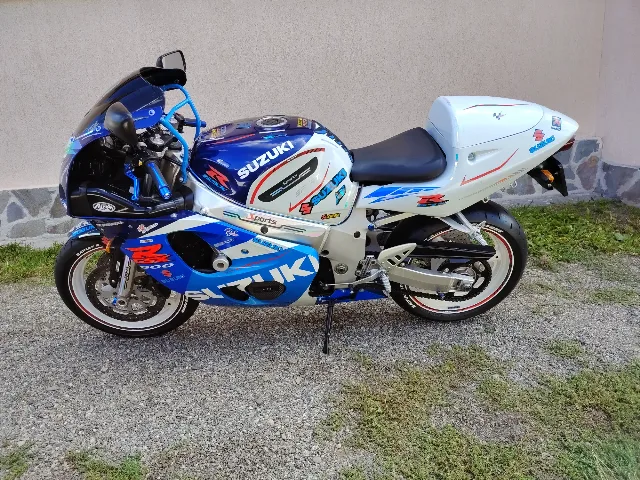 SUZUKI GSXR 600 ! ca NOU – fotografia 2 din 8