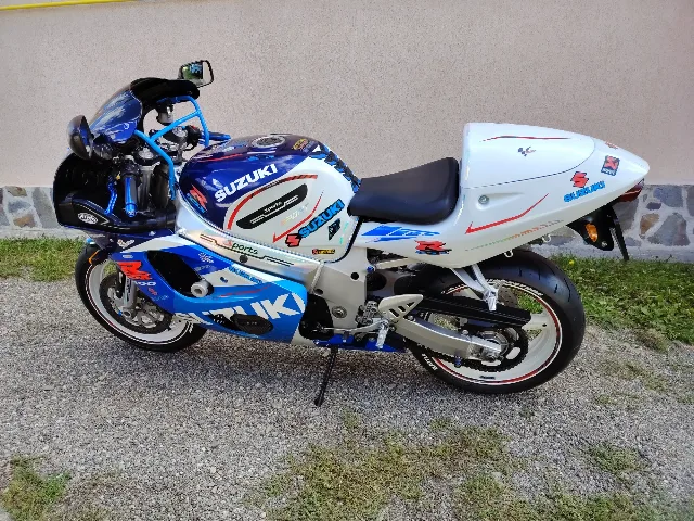 SUZUKI GSXR 600 ! ca NOU – fotografia 6 din 8