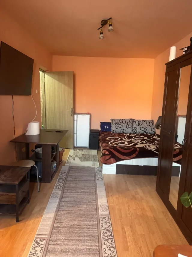 Vând apartament cu o cameră 27 mp ,centrală proprie – fotografia 3 din 5