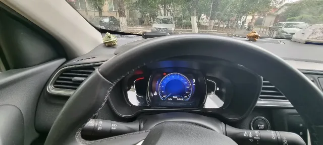 Vând Renault Kadjar – fotografia 4 din 8