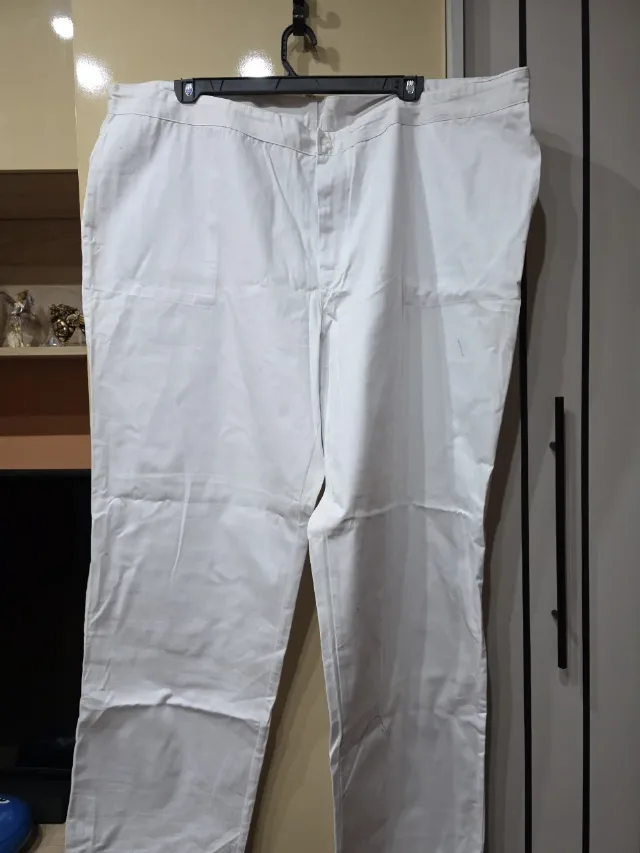 Costum bucatar nou din 2 piese. – fotografia 5 din 8
