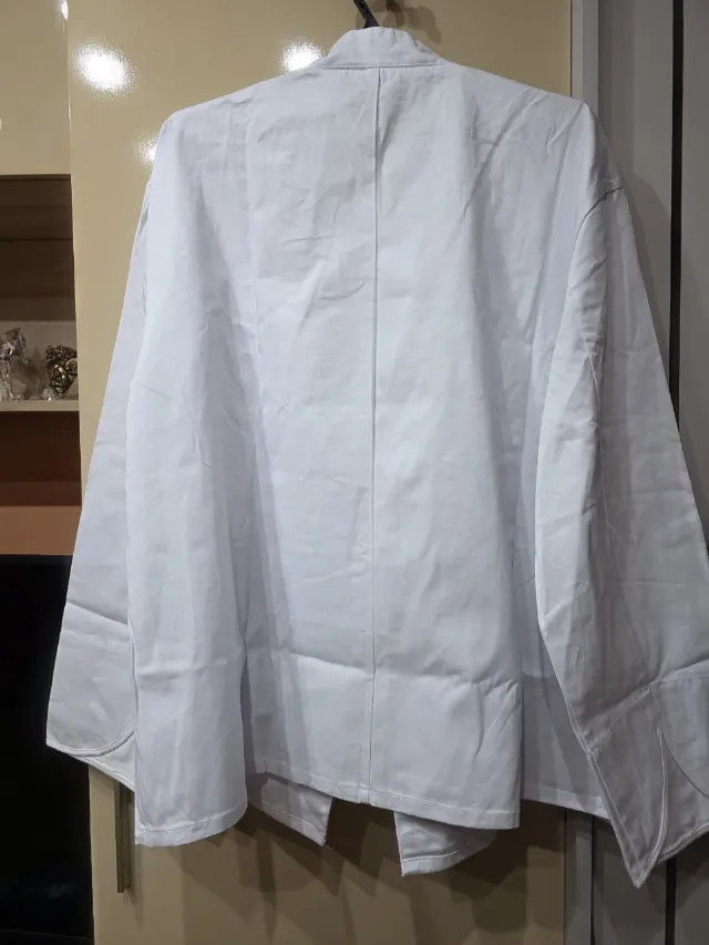 Costum bucatar nou din 2 piese. – fotografia 4 din 8