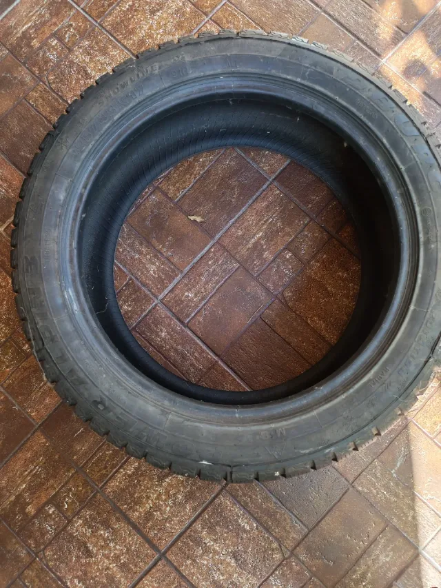 Cauciucuri auto iarna noi 2 buc 225/45 R17 – fotografia 4 din 4