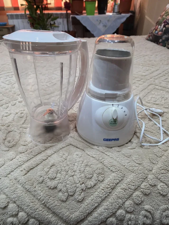 Blender Geepas 300w. – fotografia 4 din 5