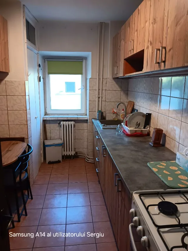 Podu Ros Palas apartament 3 camere decomandat 70 mp cu CT – fotografia 2 din 8