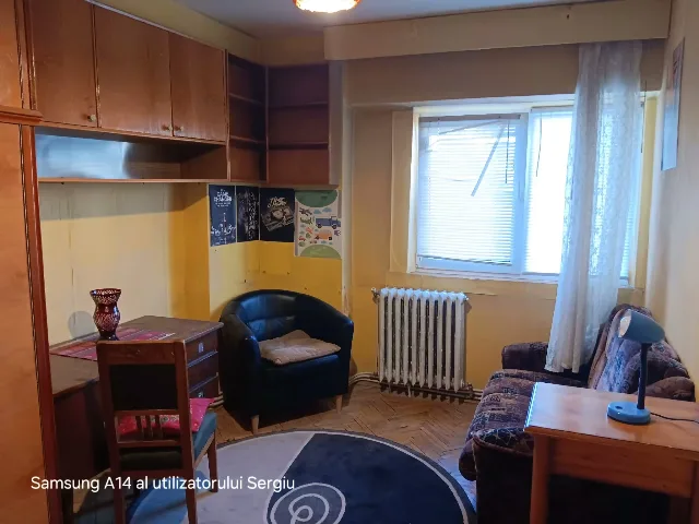 Podu Ros Palas apartament 3 camere decomandat 70 mp cu CT – fotografia 3 din 8