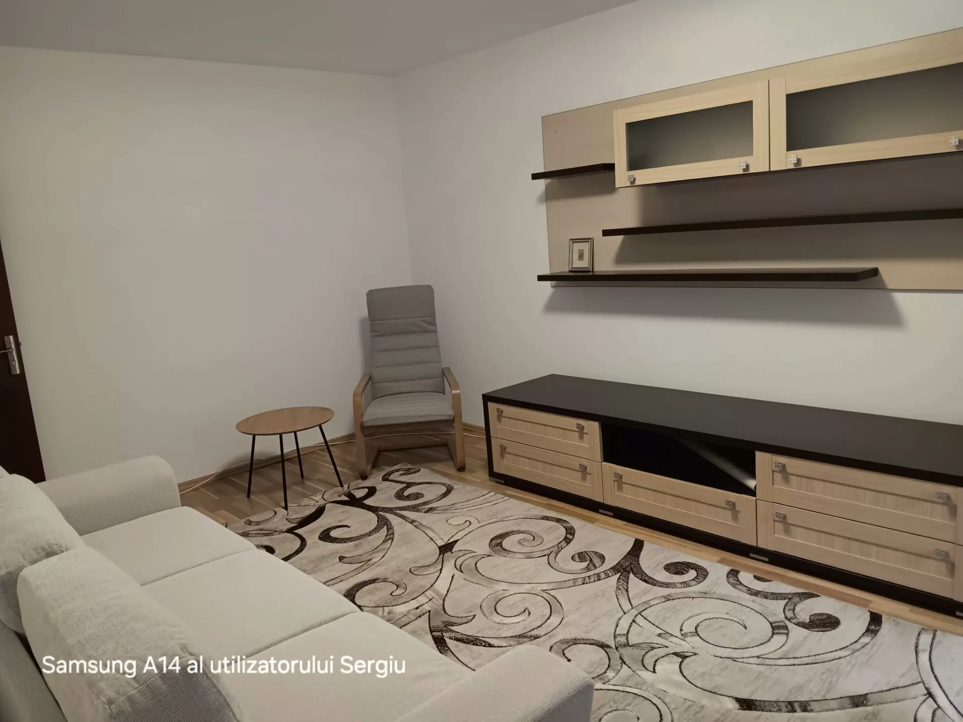 Nicolina apartament 2 camere decomandat 56 mp cu CT – fotografia 1 din 8