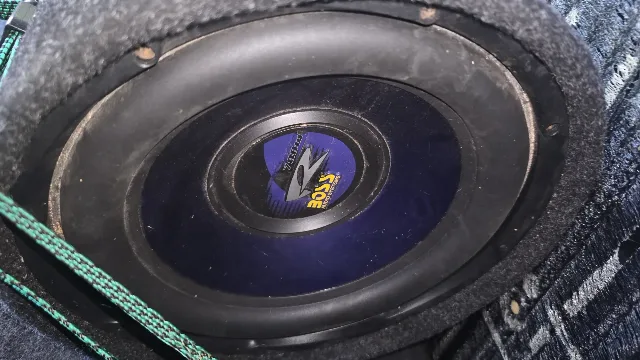 Subwoofer tub Boss Audio 700W + Amplificator Sony Xplod – Stare perfectă de funcționare / Probă pe loc – fotografia 2 din 4