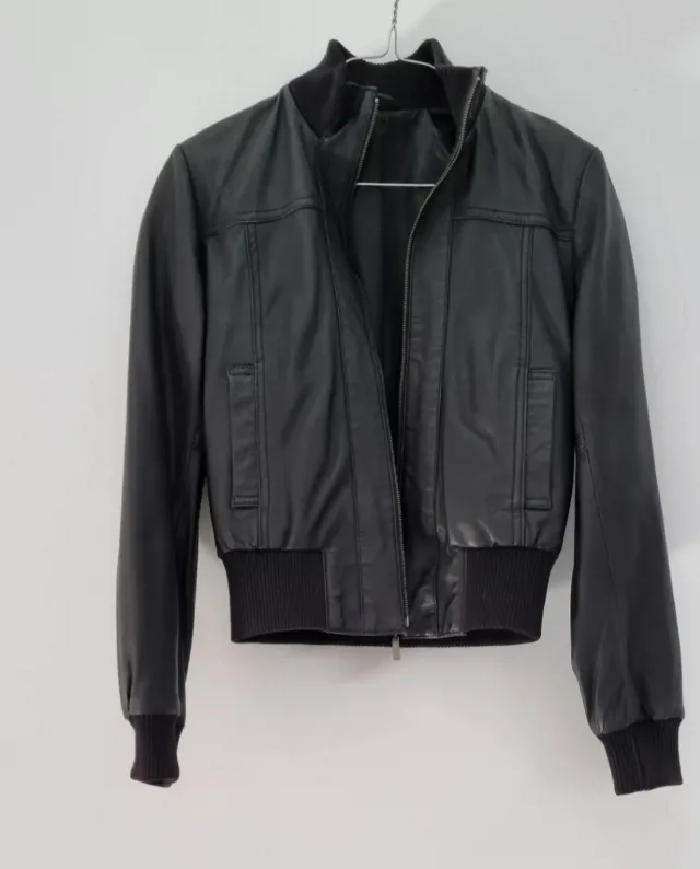 Geaca din piele naturala, neagra , Stefanel, nepurtata – fotografia 1 din 5