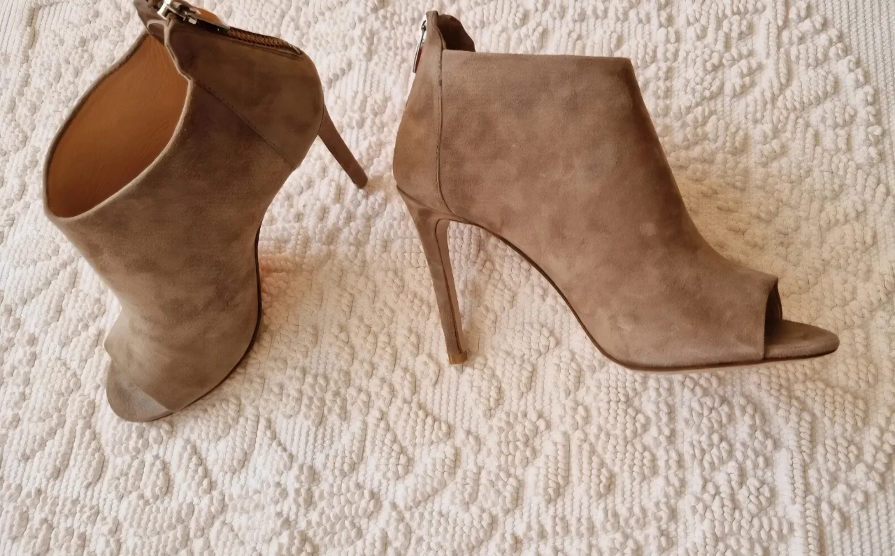 Botine din piele naturala, 36, nepurtat,Musette – București, București