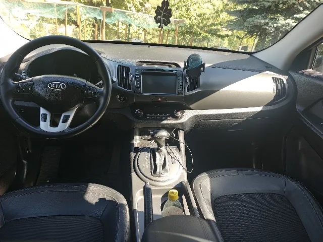 vând kia Sportage , 2.0 crdi , automata , 4x4 , 2012 – fotografia 6 din 8
