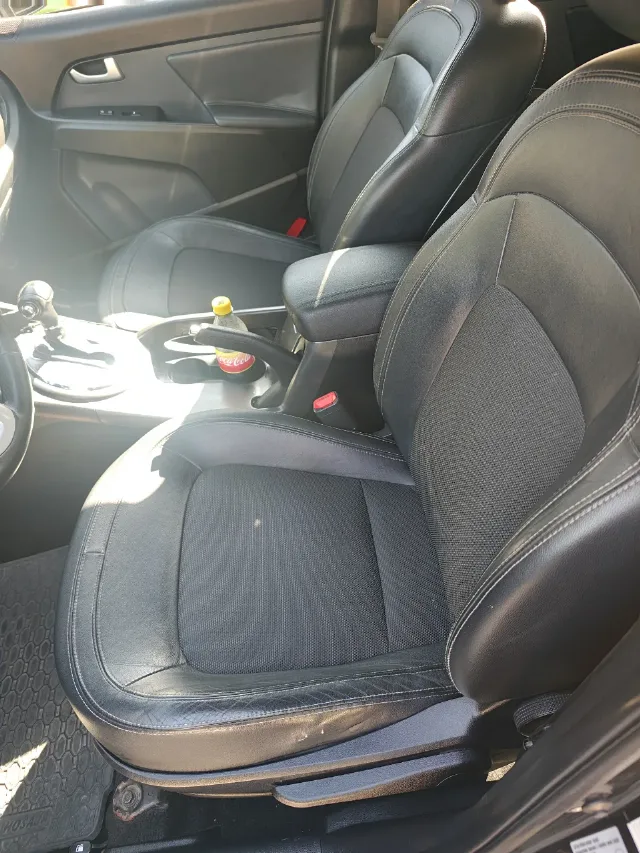 vând kia Sportage , 2.0 crdi , automata , 4x4 , 2012 – fotografia 8 din 8