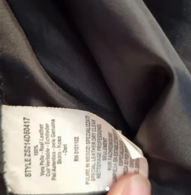 Geaca din piele naturala, neagra , Stefanel, nepurtata – fotografia 5 din 5