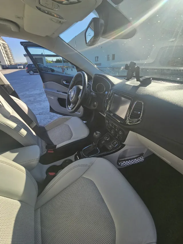 Jeep Compass 2.0, 4X4, 170cp – fotografia 8 din 8