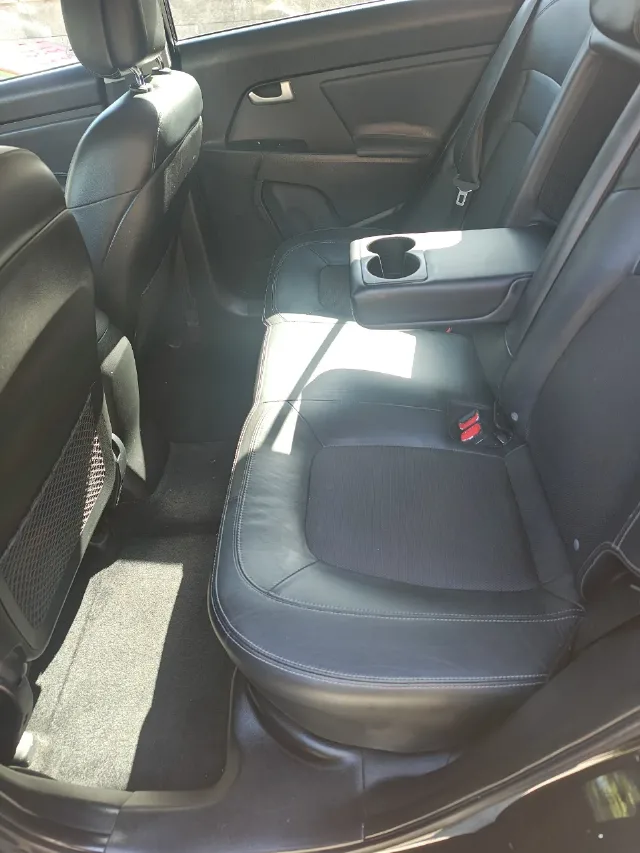 vând kia Sportage , 2.0 crdi , automata , 4x4 , 2012 – fotografia 7 din 8