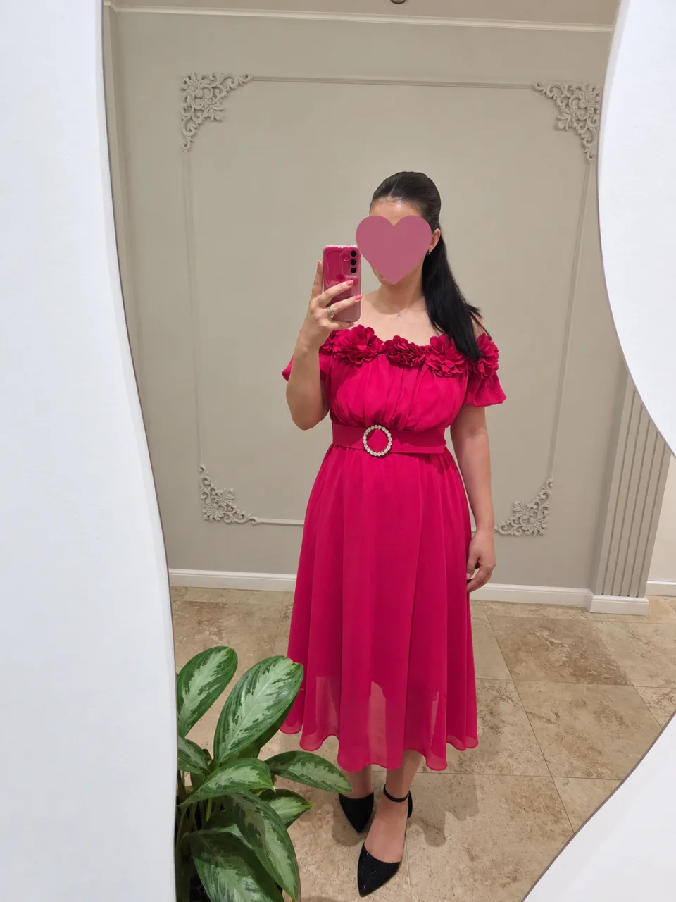 Rochie Roz Elegantă. – Bratca, Bihor