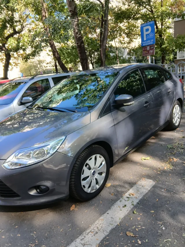 Ford Focus 2012 – fotografia 2 din 8