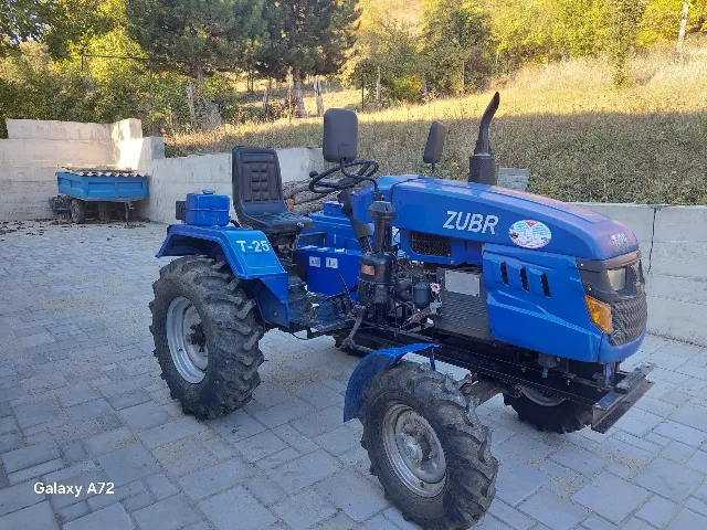 De vânzare tractoras – fotografia 1 din 6