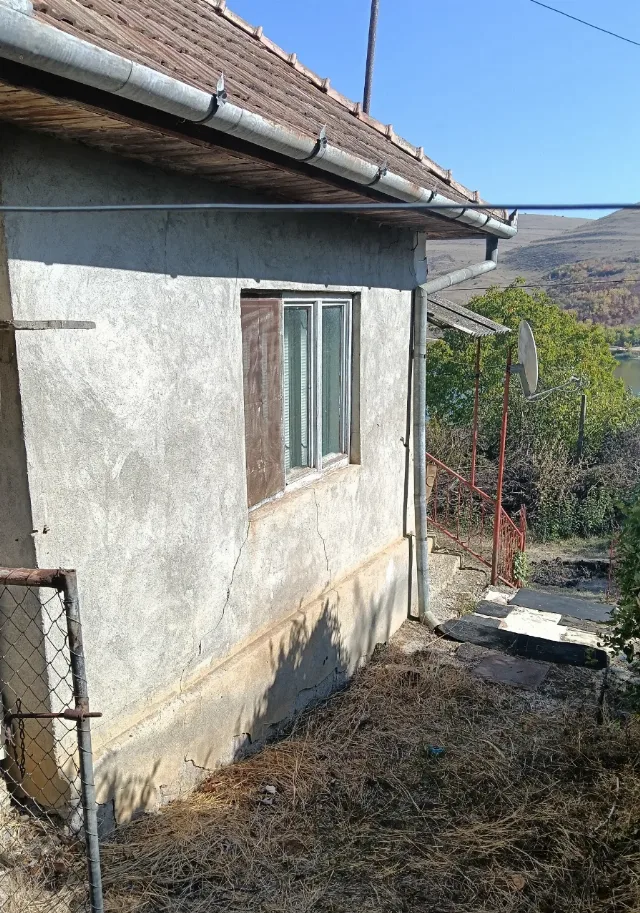 Casă + Teren extravilan – fotografia 5 din 8