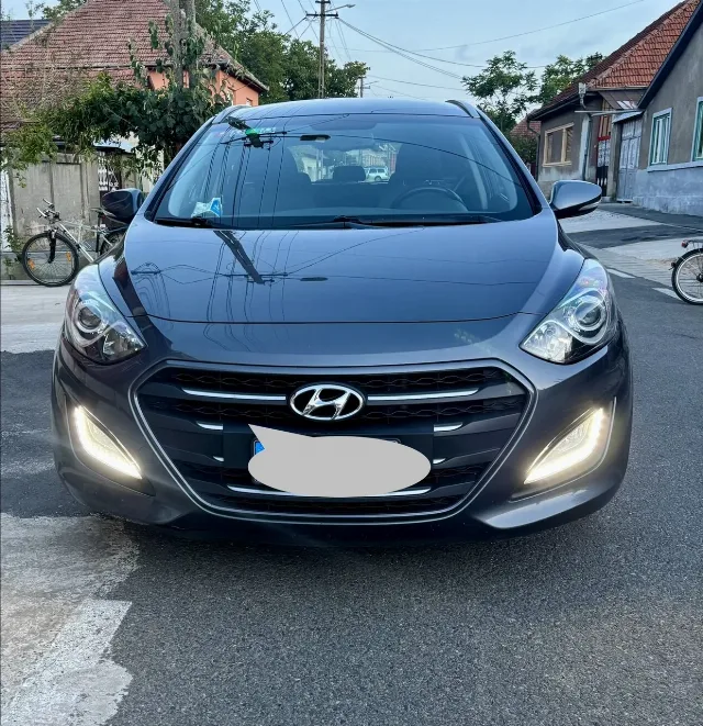 Hyundai I30 an 2015 ,1.6crdi 110 CV,manuala 6 trepte,267000km,radiată pt înmatricularea în țară!!!Arata și funcționează impecabil: climatronic funcțional,volan piele multifuncțional,cruise contro – Bocsa, Caraș-Severin