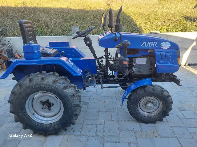 De vânzare tractoras – fotografia 2 din 6