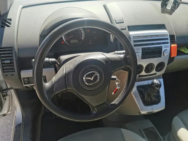 Mazda 5 hatchback – fotografia 5 din 5