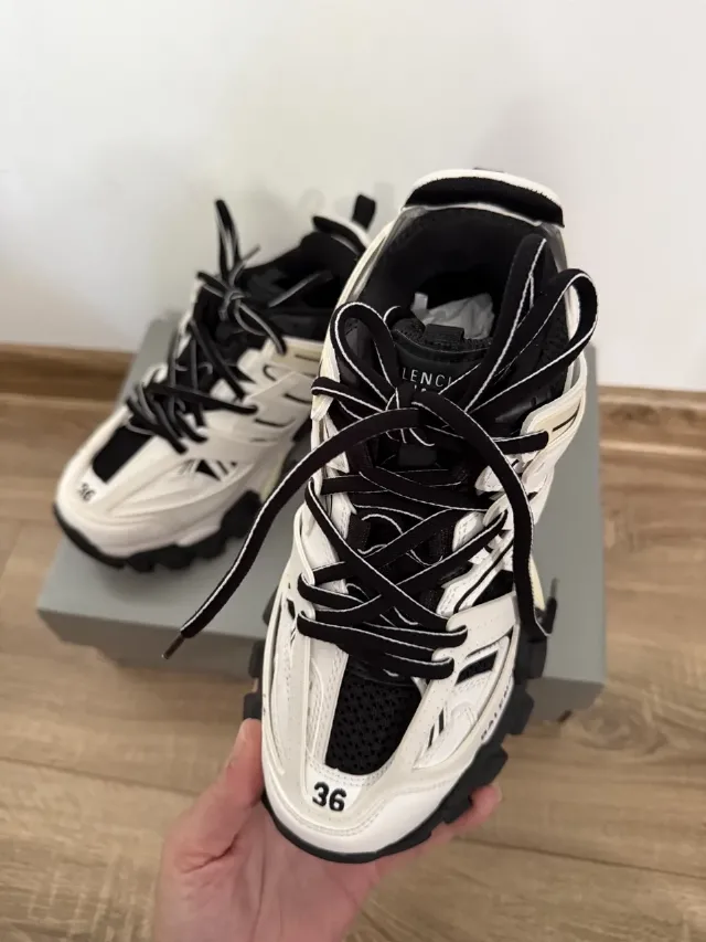 Adidasi unisex mărime la poze – fotografia 4 din 6