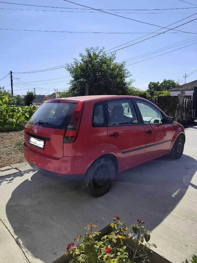 Vand Ford Fiesta – 2003 | 127.000 km – fotografia 2 din 2