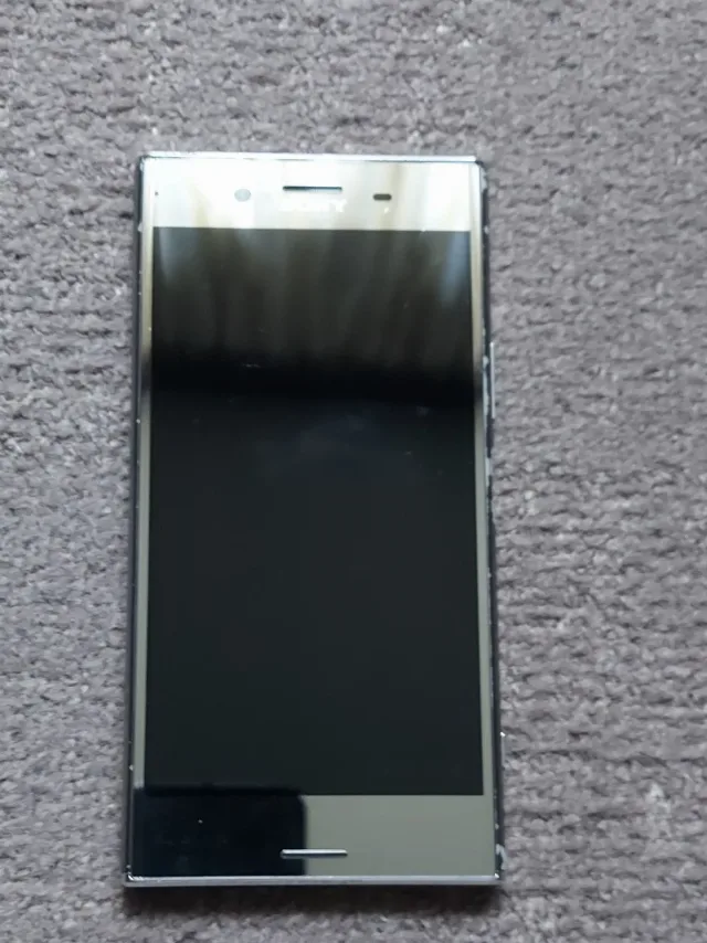 vînd SonyXPeria cu android dual sim – fotografia 2 din 3