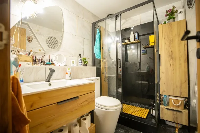 Casa unica de vânzare in Năvodari, pe malul lacului tasaul – fotografia 4 din 7