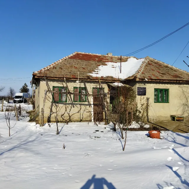 Casa de vanzare -locuibila – fotografia 3 din 8