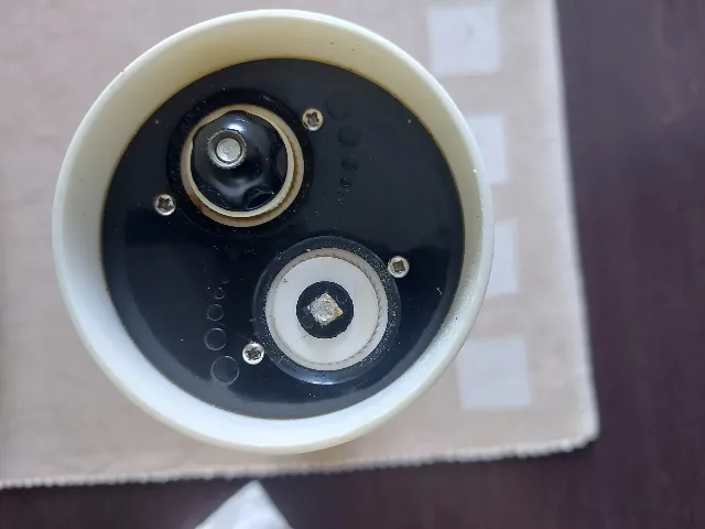 vînd rîșniță electrică pe baterii – fotografia 2 din 4