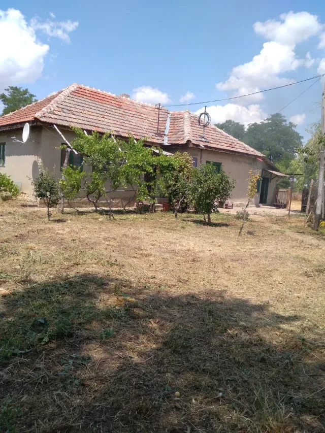 Casa de vanzare -locuibila – fotografia 6 din 8