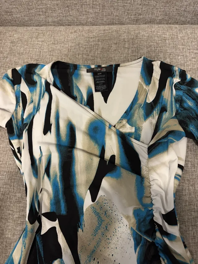 Bluză Style&Co. Petite cu imprimeu abstract albastru și negru, XS – fotografia 2 din 4